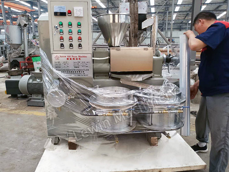 Máquina 50kg/H 1.7*1.2*1.5M da extração da imprensa de óleo do coco do parafuso