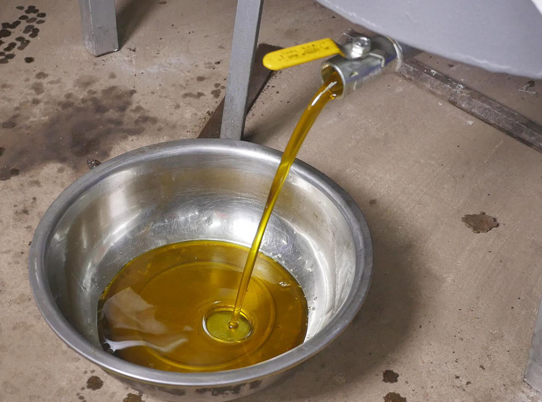 Máquina de prensagem de óleo de parafuso de 92% a 96% com potência de sistema de alimentação de bolo de óleo de 1,5 kW